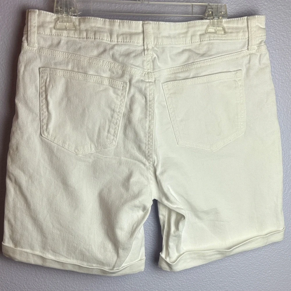 NWOT Celebrity Pink Cuffed White Bermuda Blossom Shorts RE Generation Mid Rise